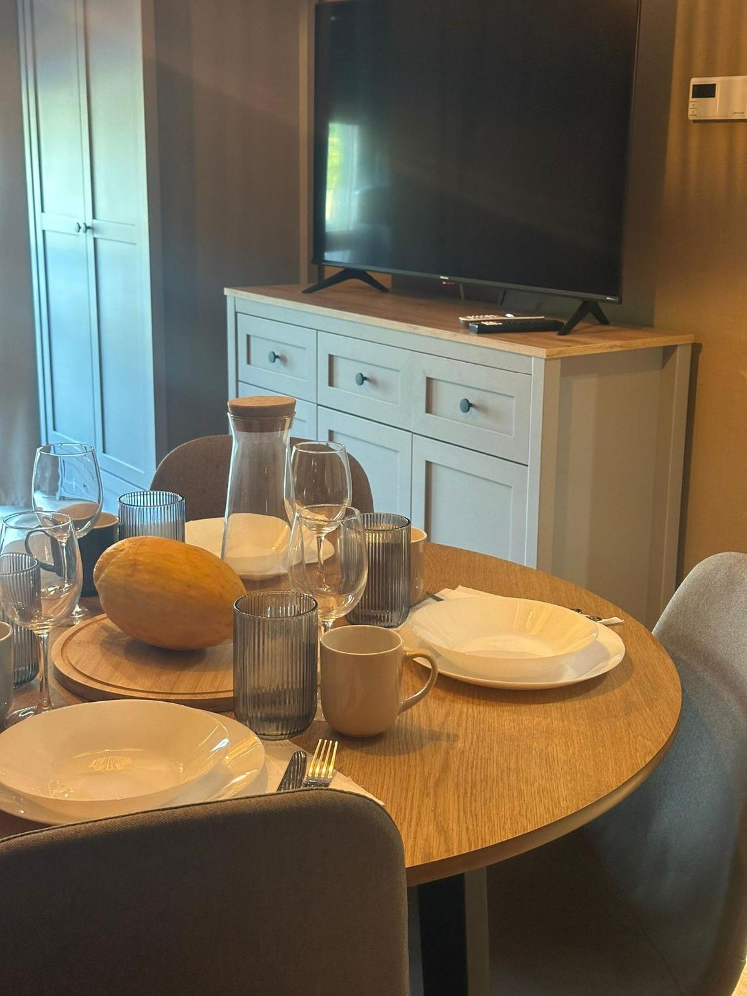 Apartament 8 Z Ogrodkiem I Prywatna Sauna, Rowery, Spacery W Dolinie Baryczy - 5D Apartamenty Milicz Luaran gambar